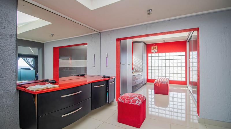 6 Bedroom Property for Sale in Dana Bay Western Cape